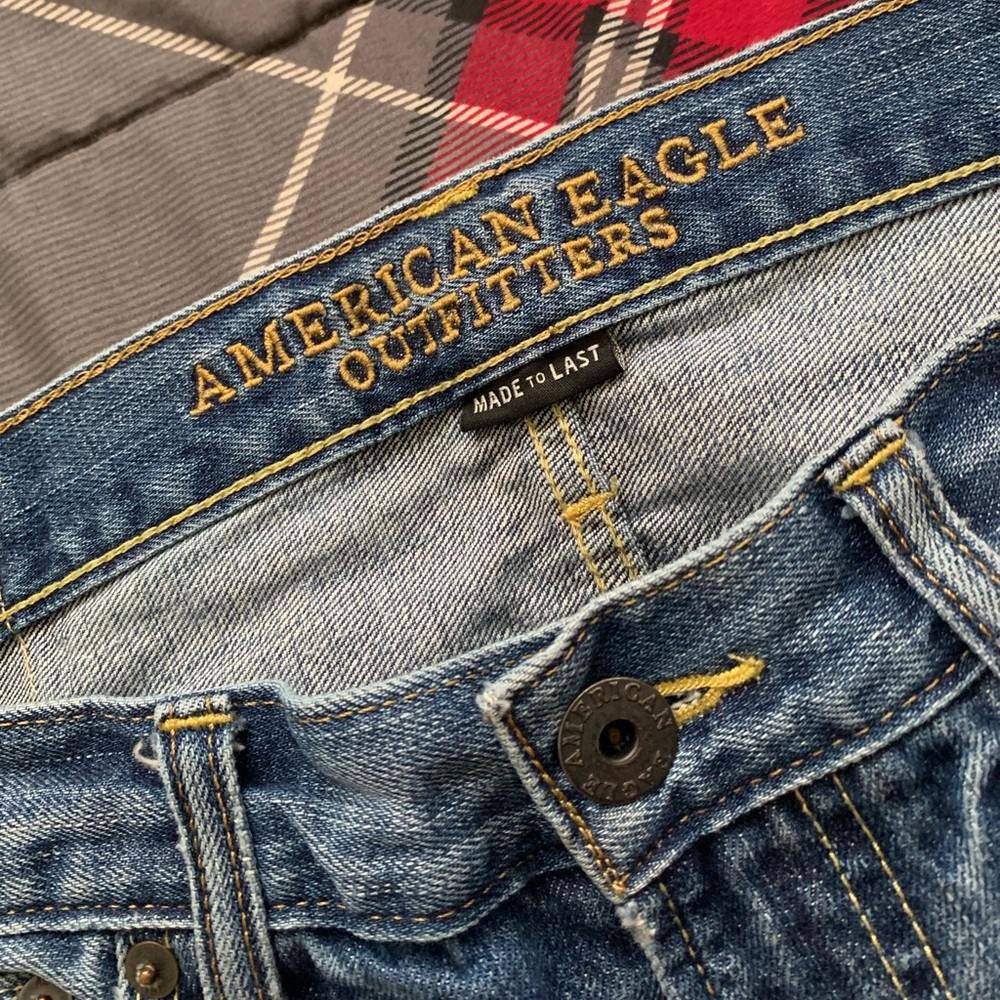 American Eagle Jeans. - Picture 2 of 4
